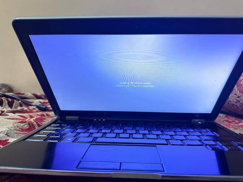 Laptop for sale in good condition Core I5 3rd-gen 1