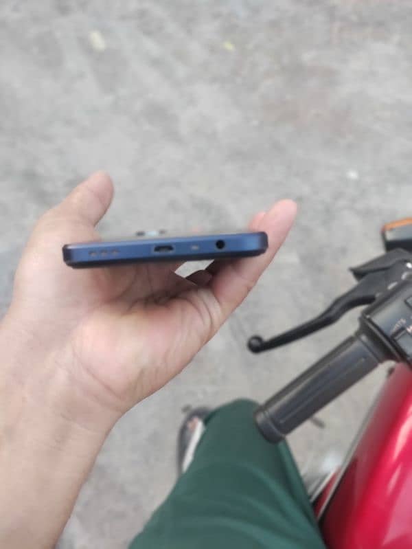 Oppo A17 4/64 condition 10/10 box charger available only serious buyer 1