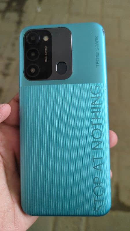 Tecno spark 8c 4+2 128 0