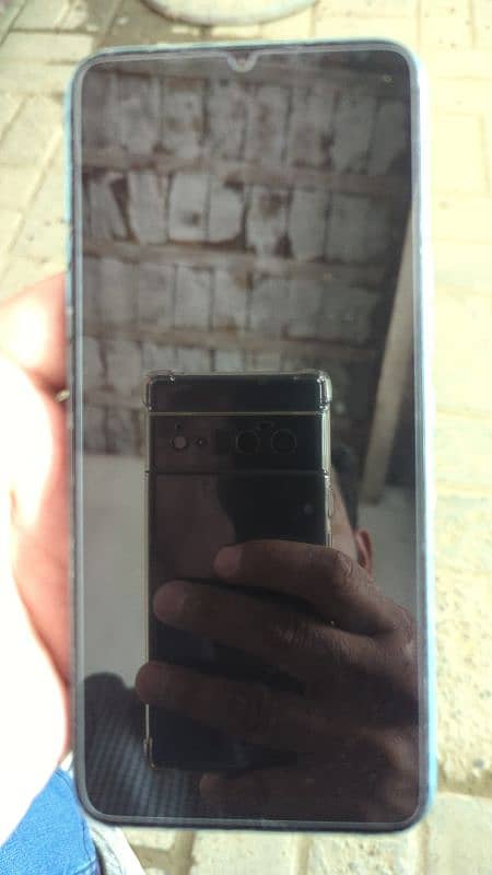 Tecno spark 8c 4+2 128 1