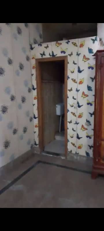 Flat for rent in Sunny park Near Ucp university For bachelor Students+Job holder and Silent office (Call center + Software house 7