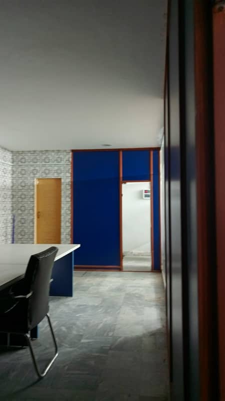 Offiice for rent in Cavalry Ground on amin road for it office software house and call center and other commercial activities as u want 1