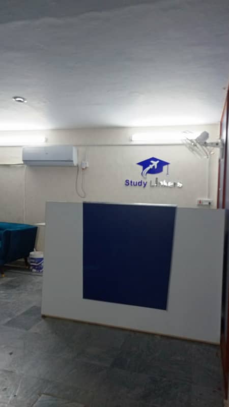 Offiice for rent in Cavalry Ground on amin road for it office software house and call center and other commercial activities as u want 7