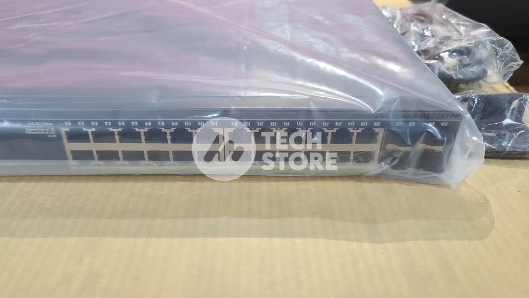 NETGEAR 28-Port PoE Gigabit Ethernet Smart Switch (GS728TPP) (Renewed 7