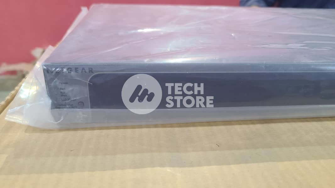 NETGEAR 28-Port PoE Gigabit Ethernet Smart Switch (GS728TPP) (Renewed 4