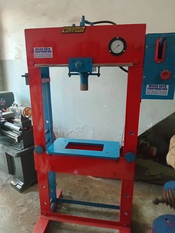 We Deals in all kinds of Auto Mobile Machinery Heavy machin03280644149 4