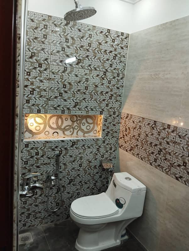 Furnished office for rent in Model town for software house +call centre and visa setup 6