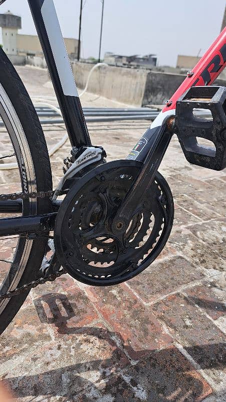 Trinx Free 1.0 hybrid bicycle 1