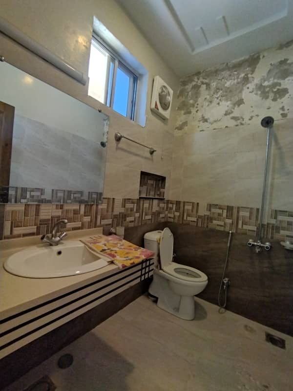 10 Marla Upper Portion For Rent In G-13 Islamabad 6