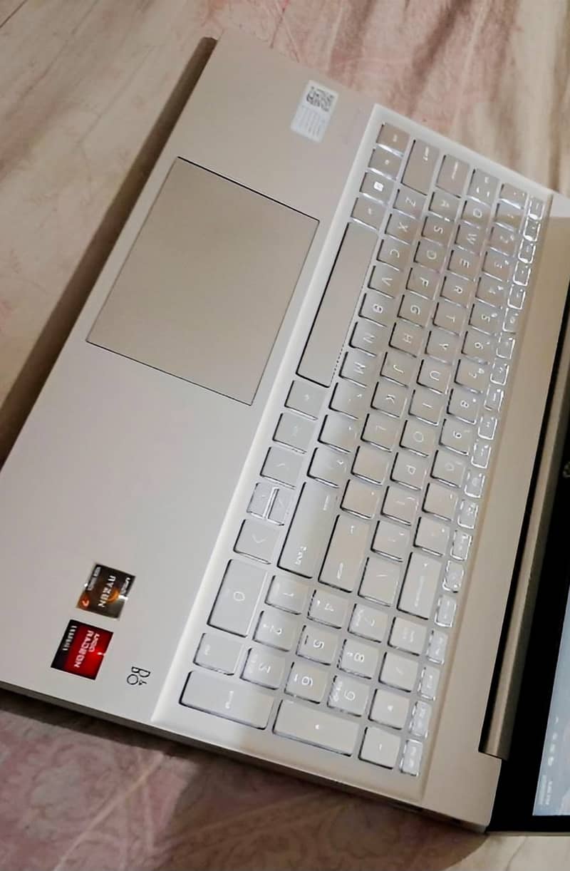 HP Pavilion Core-i7 13th Gen Ryzen 7-5700U with 4K Display urgent sale 12