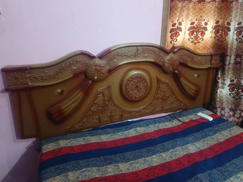 Bed and Dressing Table 0
