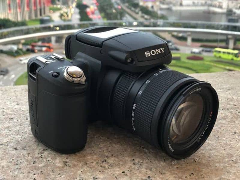 Sony Dsc R1 Carl Zeiss Lens mirrorless 0