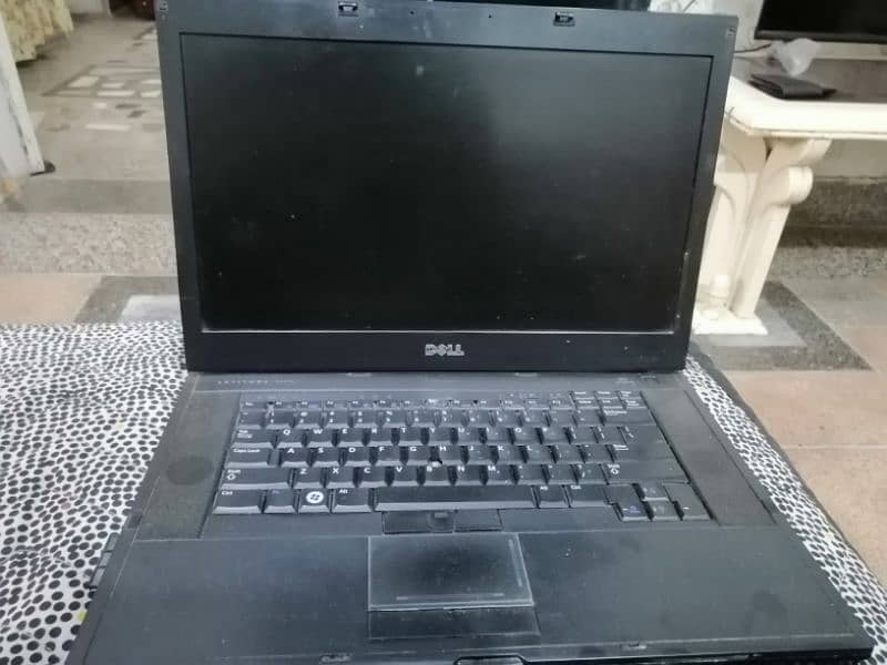 Dell Latitude E6510 0