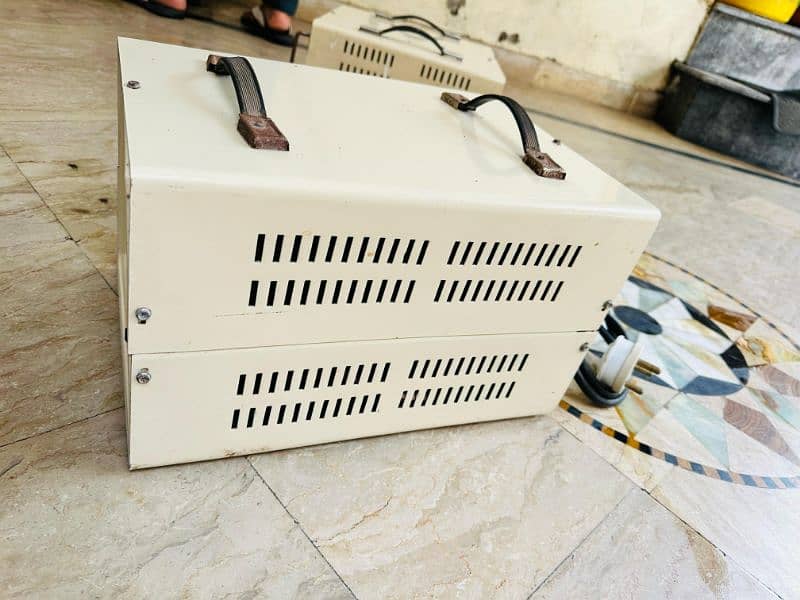 Voltage Stabilizer 7000 watt for sale 3