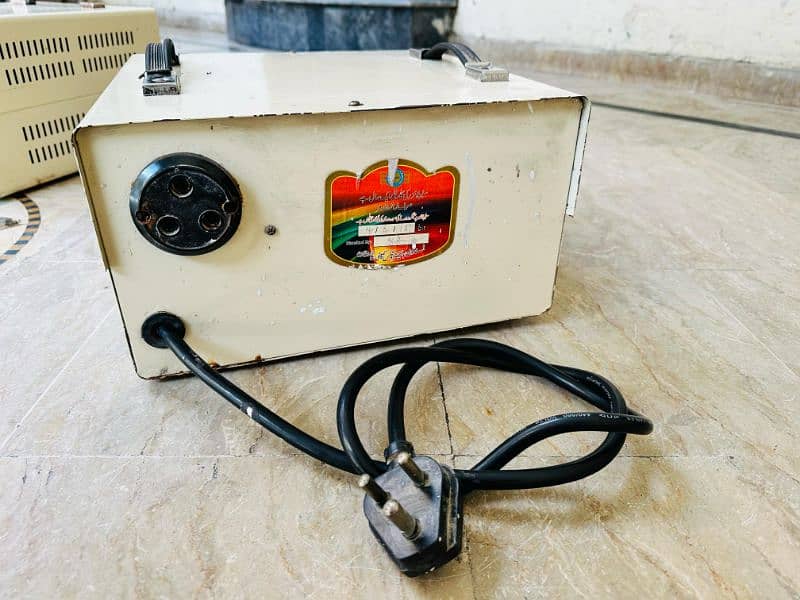 Voltage Stabilizer 7000 watt for sale 1
