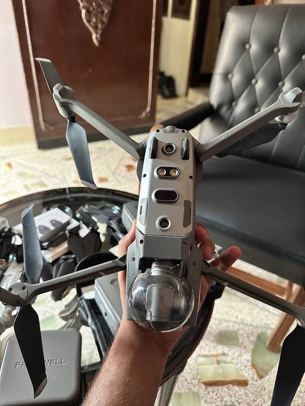 DJI mavic 2 pro / zoom with 4 batteries btr than air/mini 4