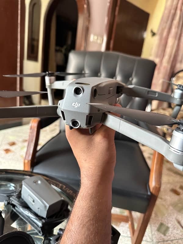 DJI mavic 2 pro / zoom with 4 batteries btr than air/mini 7