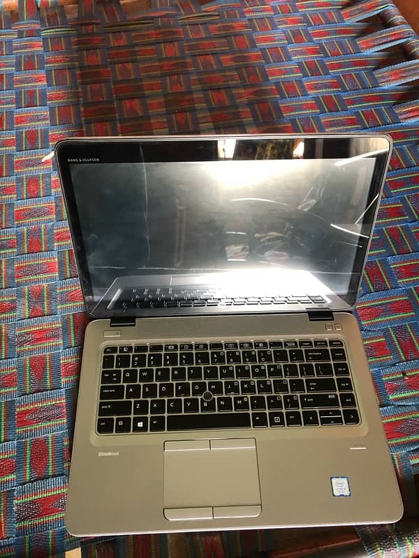 hp core i5 7gen 8/256 SSD touch screen With original  charger 2