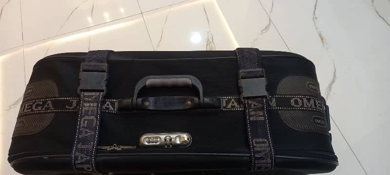 2 k sath ak free laggage bag 4