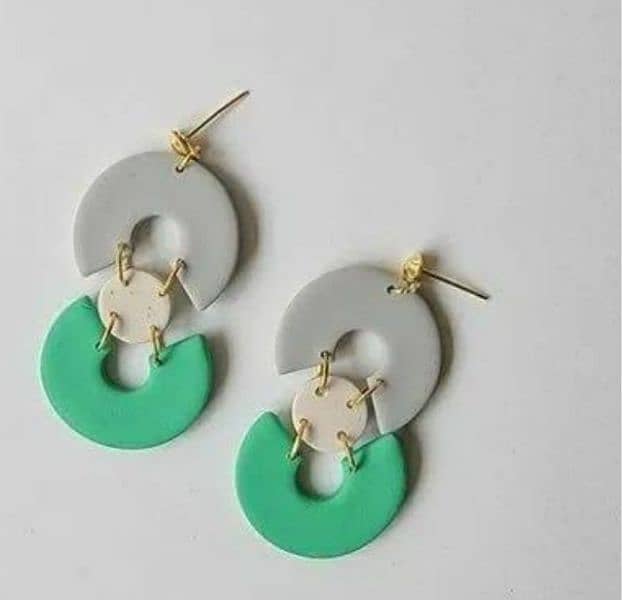 1 kg Fashionable Clay jewellery in various designs and colours 1