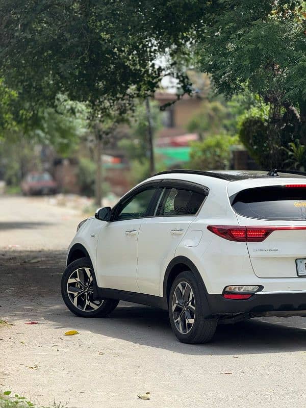 KIA Sportage 2022 5