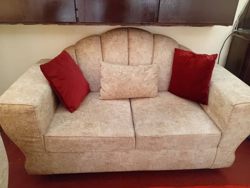 Sofa set (few months used) 1