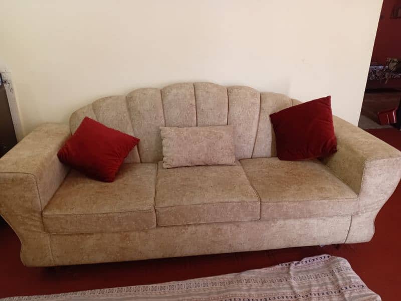 Sofa set (few months used) 2