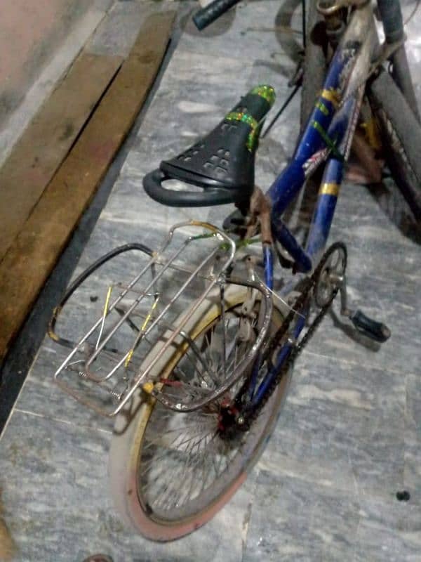 15 year boy cycle good condition ha 6