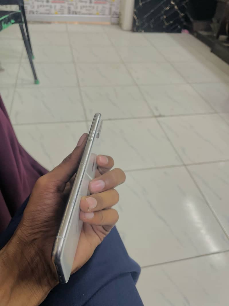 Iphone xs max 64 GB non PTA pack set all okay battery service 74 5