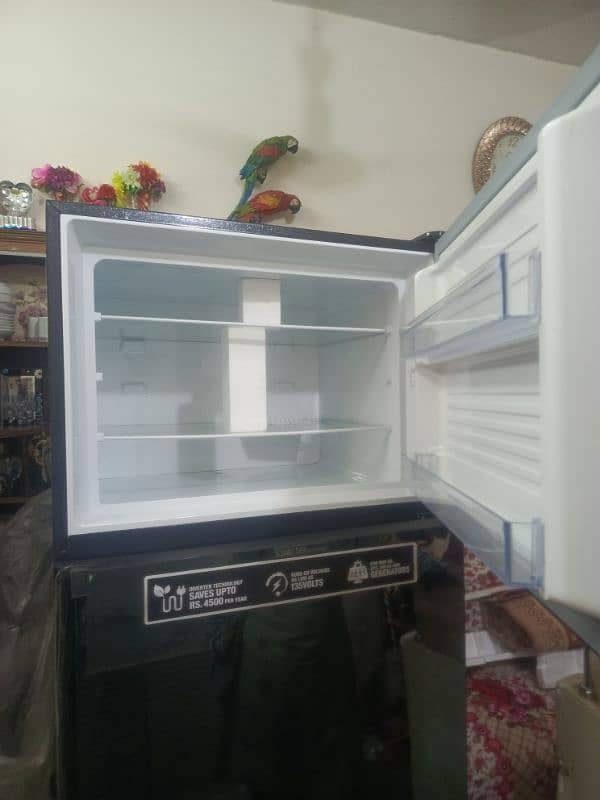 new freezer full size Dawlance 3