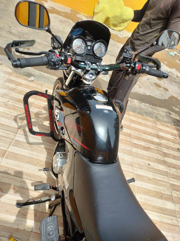 Yamaha YBR G 125 2023 model july end 4