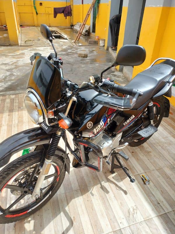 Yamaha YBR G 125 2023 model july end 8
