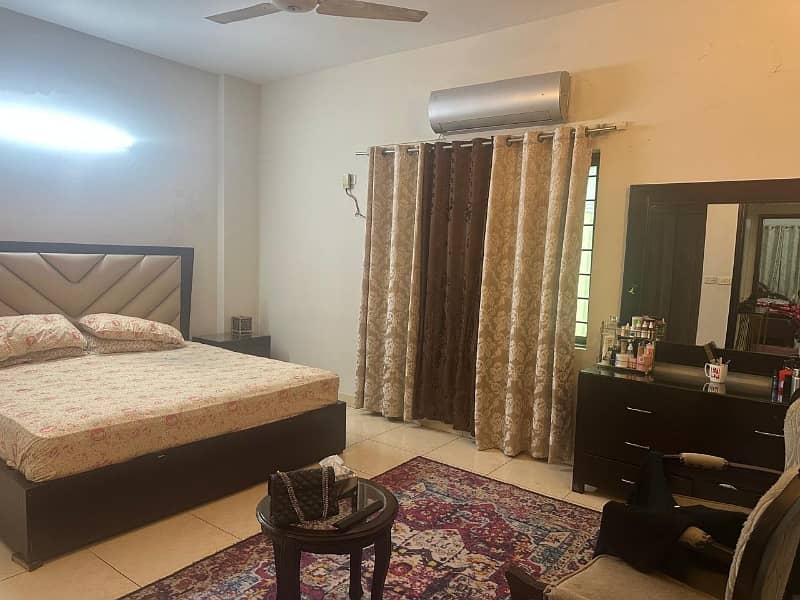 10 Marla 3 Bedroom Flat For Sale At Investor Price 2