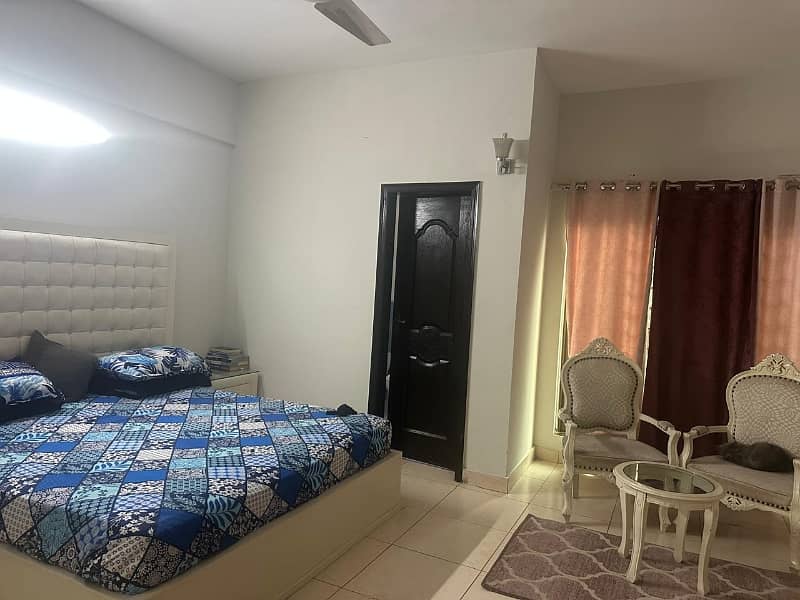10 Marla 3 Bedroom Flat For Sale At Investor Price 0