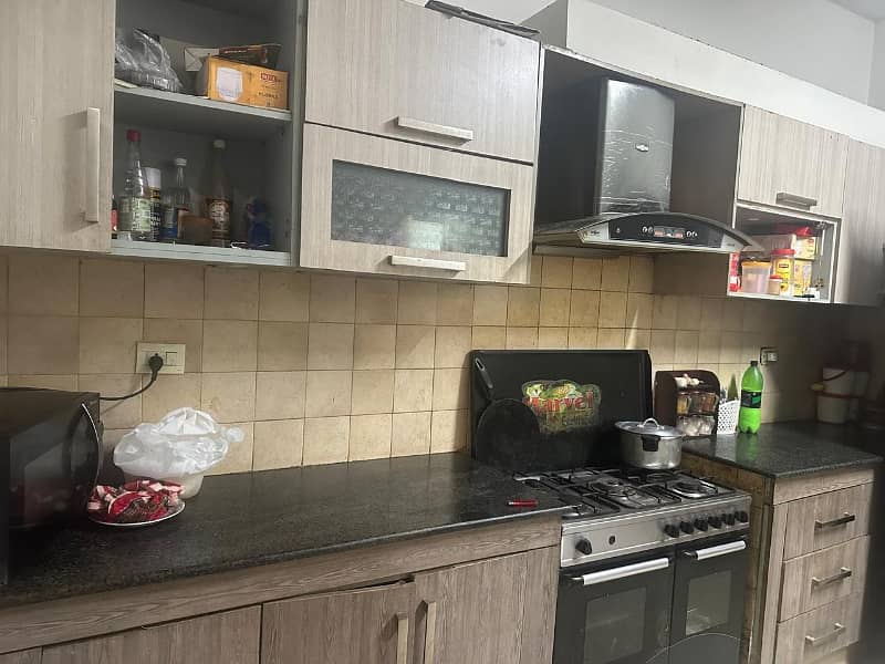 10 Marla 3 Bedroom Flat For Sale At Investor Price 6