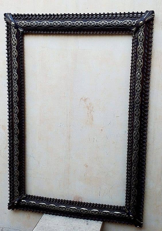 chinioti wooden frame 1