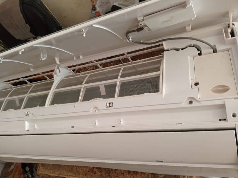 Kenwood split A c non inverter working ma ha 3
