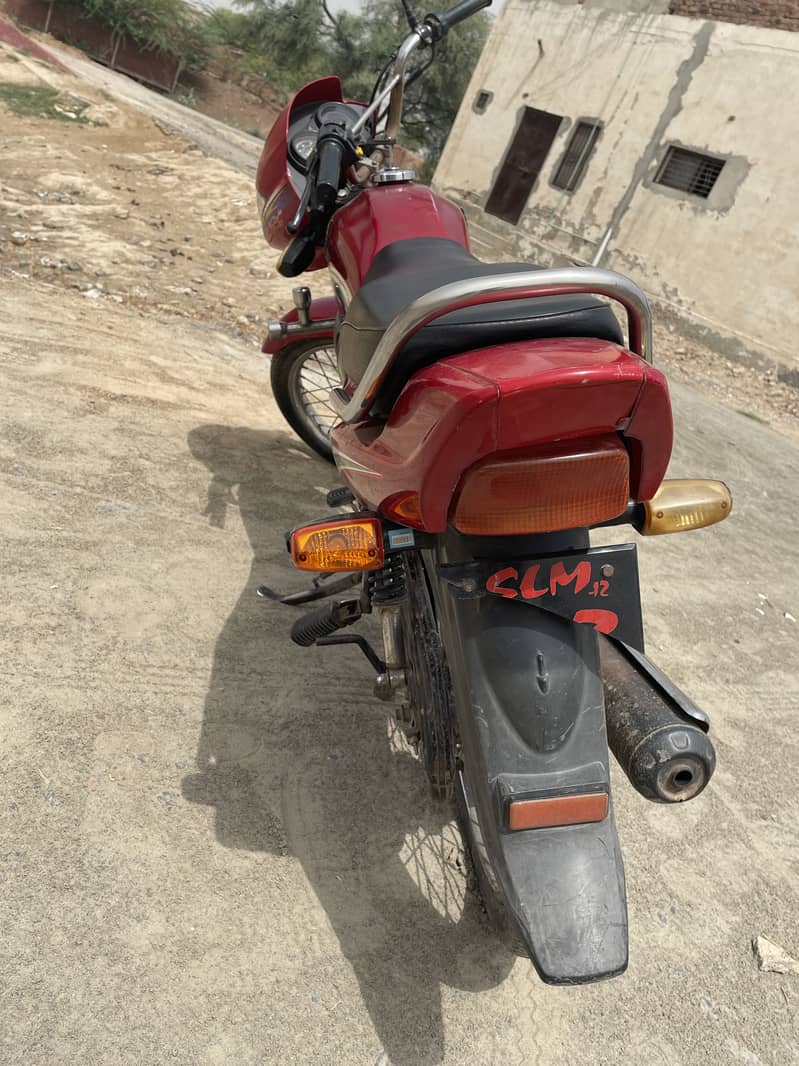 Honda Pridor Red Color Model 2012 6