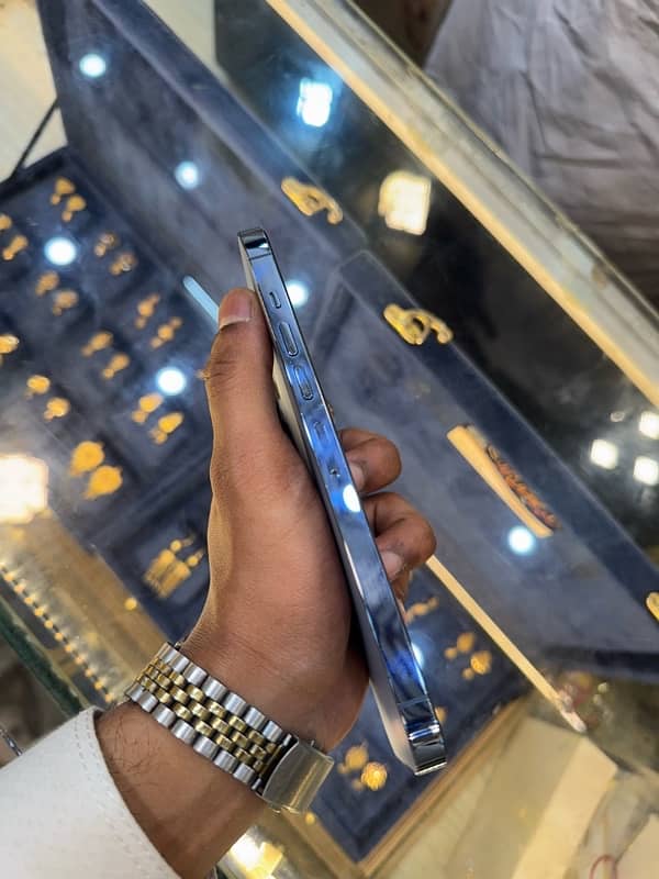 iphone 13 pro max JV 4