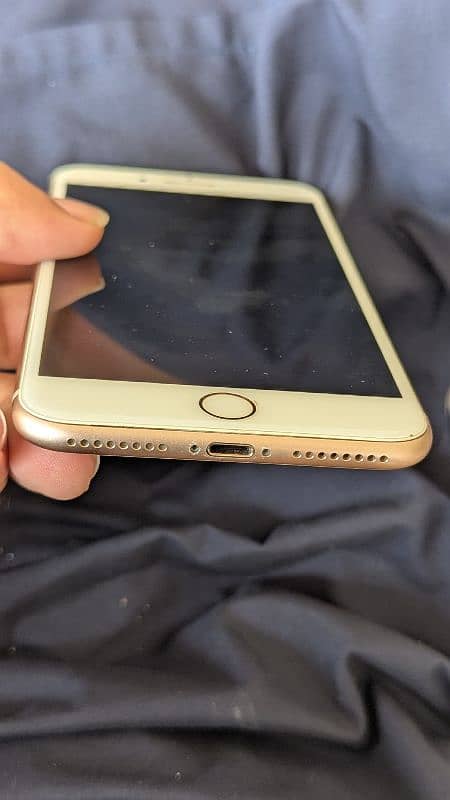 iphone 8plus 256gb with full box 4