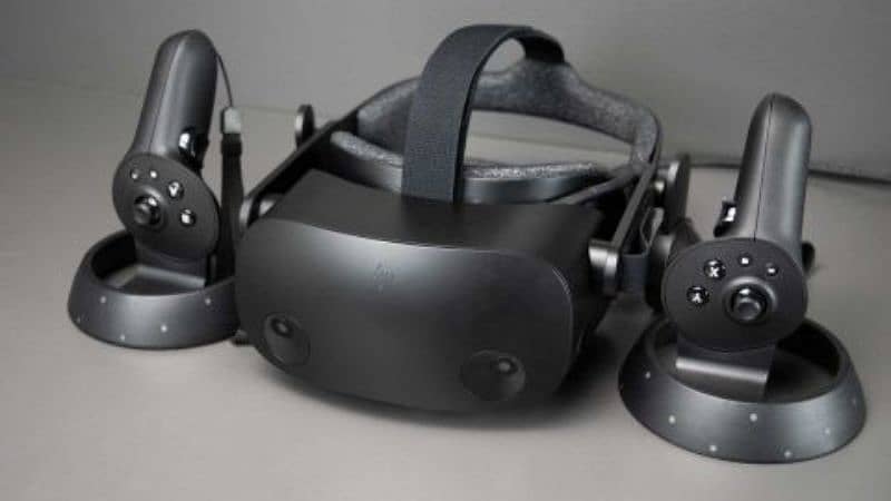 HP REVERB G2 VIRTUAL REALITY HEADSET FOR BEST GAMING EXPERIENCE 0