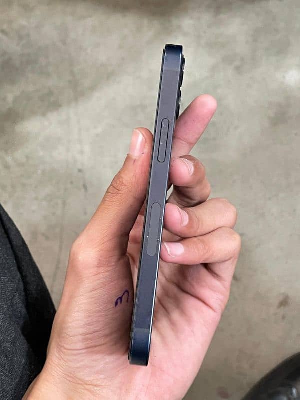 iphone 12 mini 2