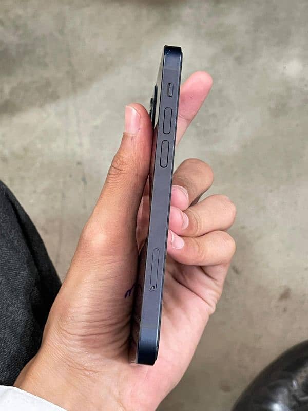 iphone 12 mini 3