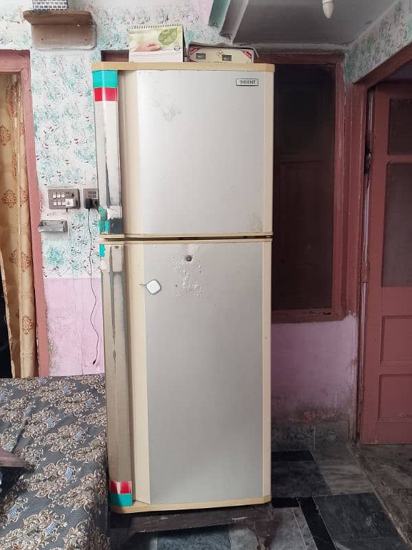 orient fridge condition 10 by 8 change krni hai eslye sale kr rahe 0