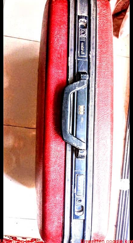 2 SUITE CASES 6000 0