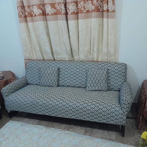 5 seater Sofa set in Good Condition 4