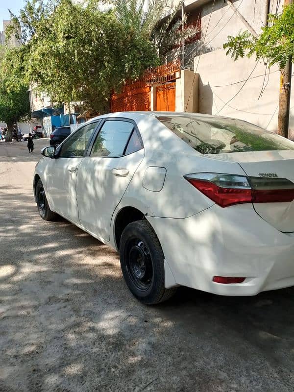 Toyota Corolla Gli 2017 end Original facelift Cont : 0335-9472609 3