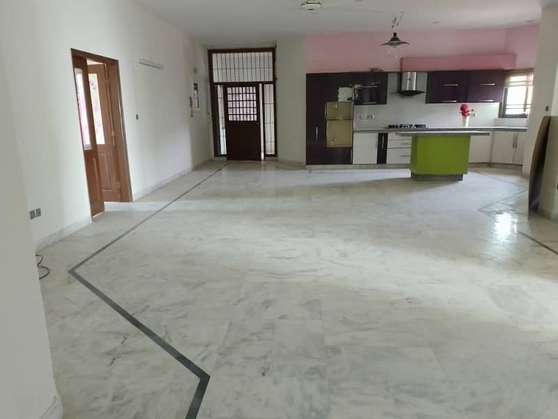 Upper portion for Rent on Khayaban-e-Bukhari. 2