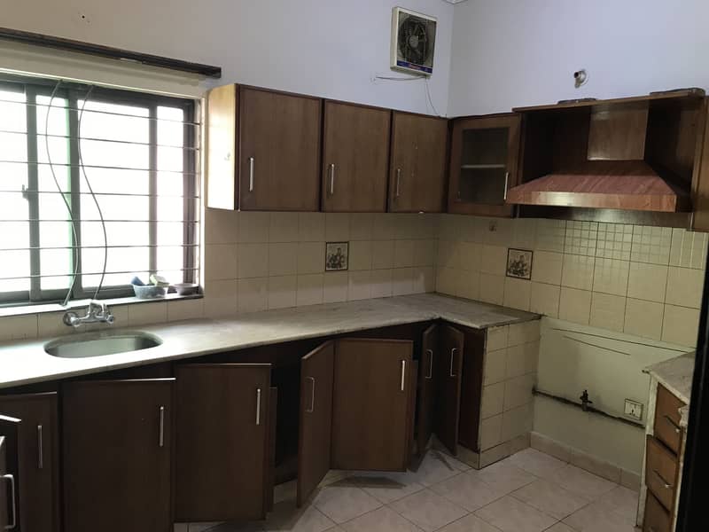 Upper Portion For Rent 14