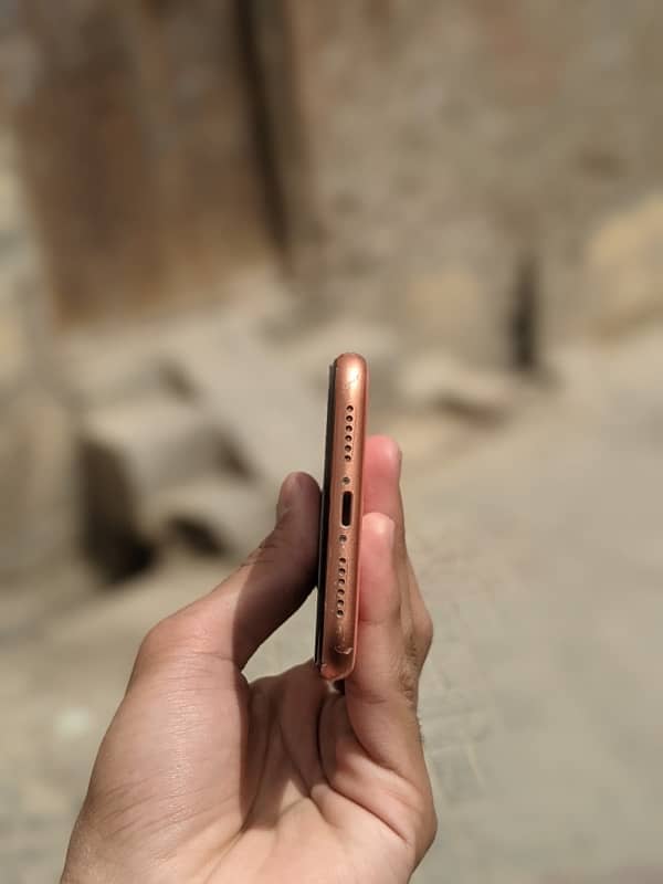 iphone XR 2